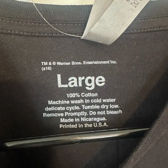 NEW Unisex Friends Joey ‘How You Doin' Black Tee - Size: Large - Picture 2 of 5